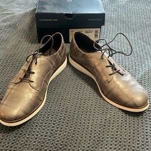 Cole Haan Women Original Grand Oxfords Silver Plaid size 10